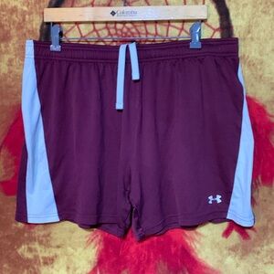 UNDER ARMOUR-burgundy/white ‘LOOSE’ drawstring stretch waistband athletic shorts